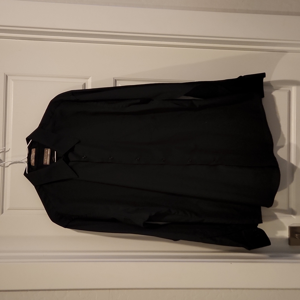 Mens XL Van Heusen Fitted Satin Stripe Dress Shirt